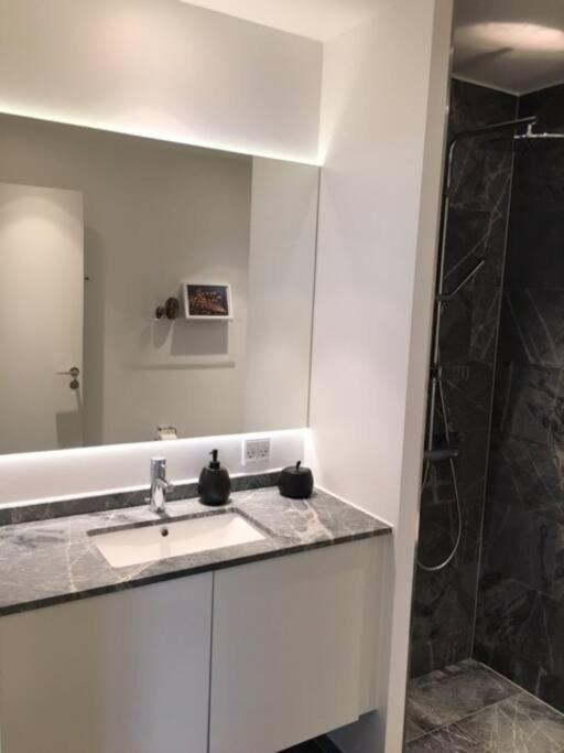 Bo Med Stil Og Udsigt Til Lystbadehavn Apartment