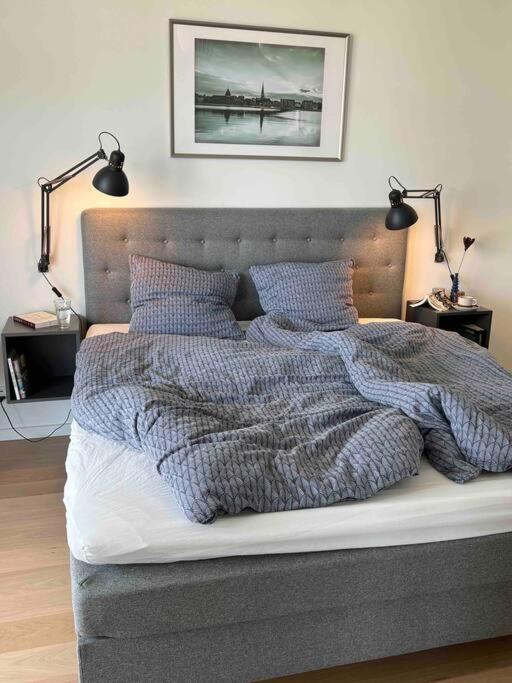 Bo Med Stil Og Udsigt Til Lystbadehavn * Århus